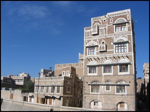 IMG 0001 thumb - صور ورسومات للزخارف والأحزمة الأصيلة في المباني التاريخية- صنعاء القديمة