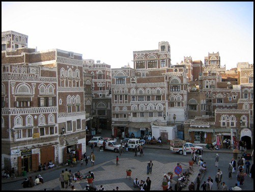 IMG 0058 thumb - صور ورسومات للزخارف والأحزمة الأصيلة في المباني التاريخية- صنعاء القديمة