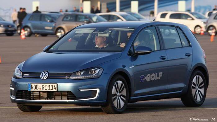 غولف إي - السيارات الكهربائية بوجه عام